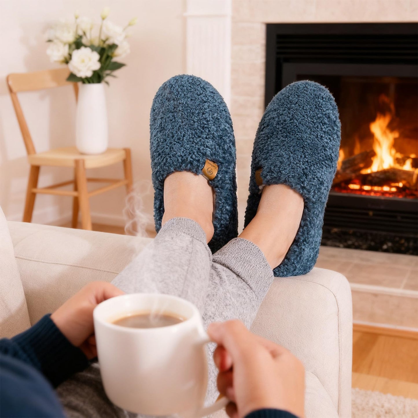 EverFoams Women’s Soft Curly Full Slippers Memory Foam Lightweight House Shoes Cozy Loafer with Polar Fleece Lining