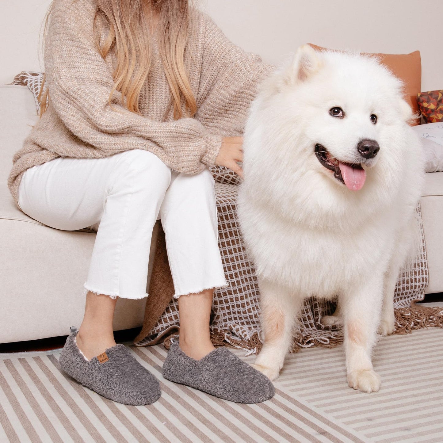 EverFoams Women’s Soft Curly Full Slippers Memory Foam Lightweight House Shoes Cozy Loafer with Polar Fleece Lining