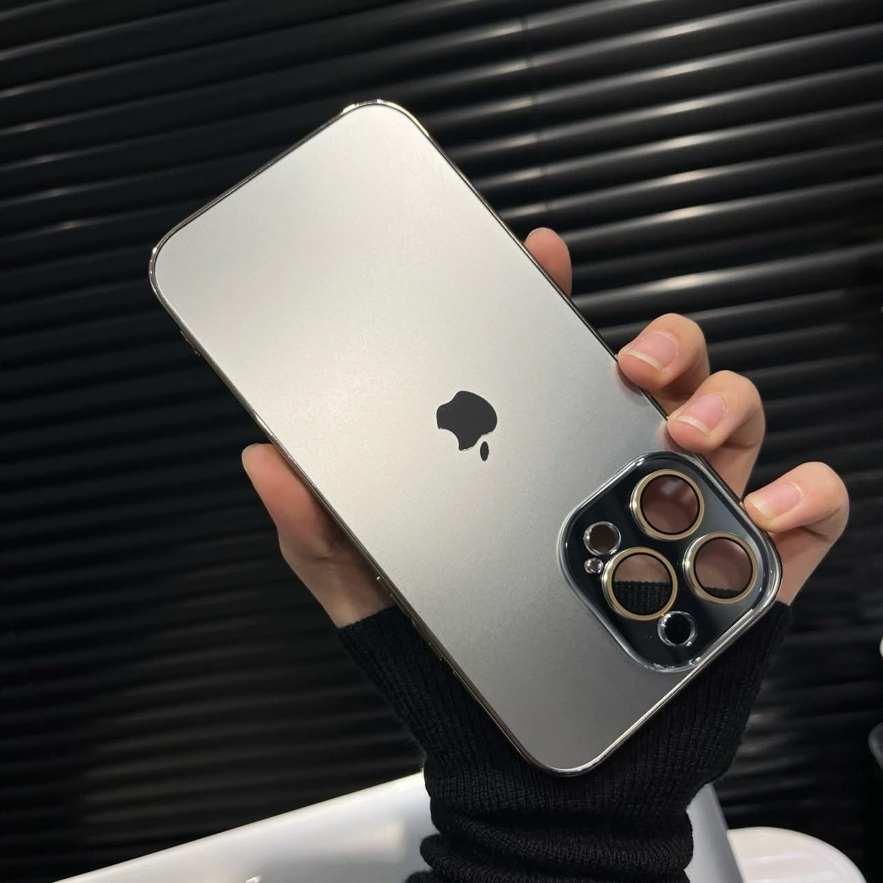 Zon Luxury CASE for iPhone Series from 11 -16 Pro-Max Case
